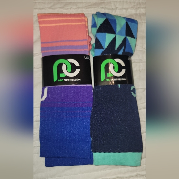 Compression Socks - Picture 2 of 5